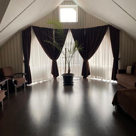 Georg Park Hotel Tarashany Eksteriør bilde