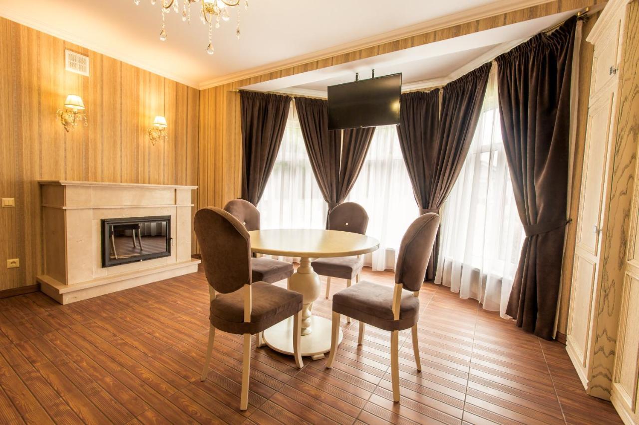 Georg Park Hotel Tarashany Eksteriør bilde