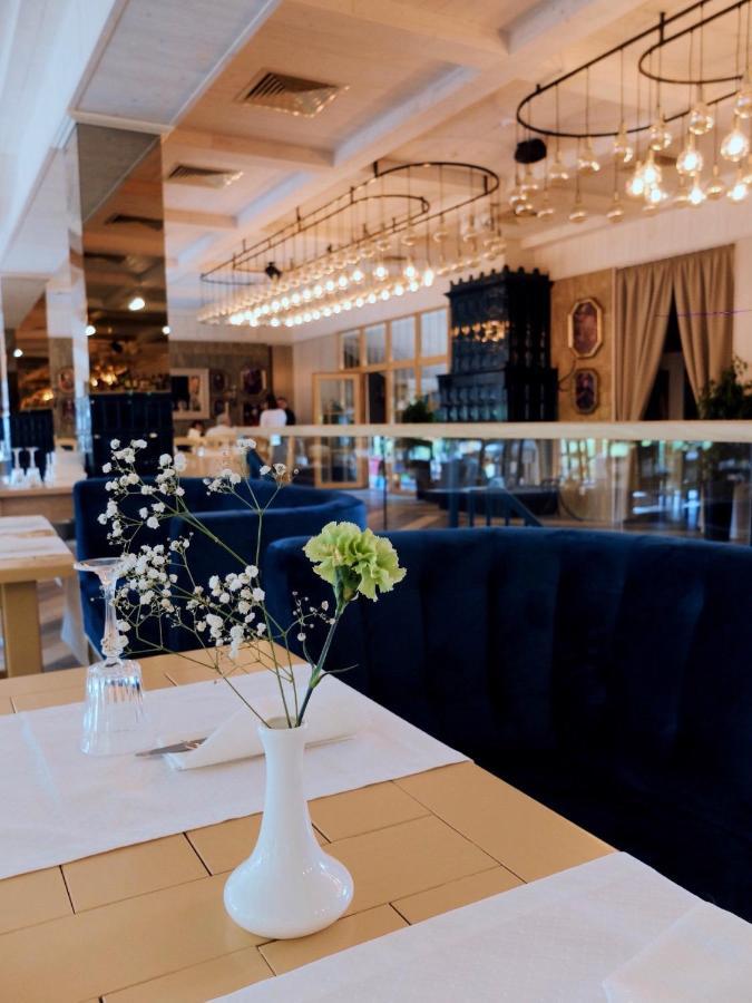 Georg Park Hotel Tarashany Eksteriør bilde