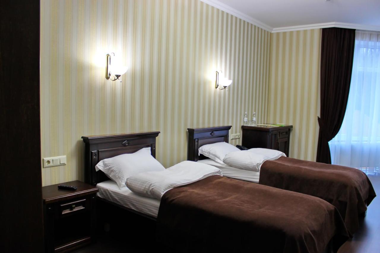 Georg Park Hotel Tarashany Eksteriør bilde