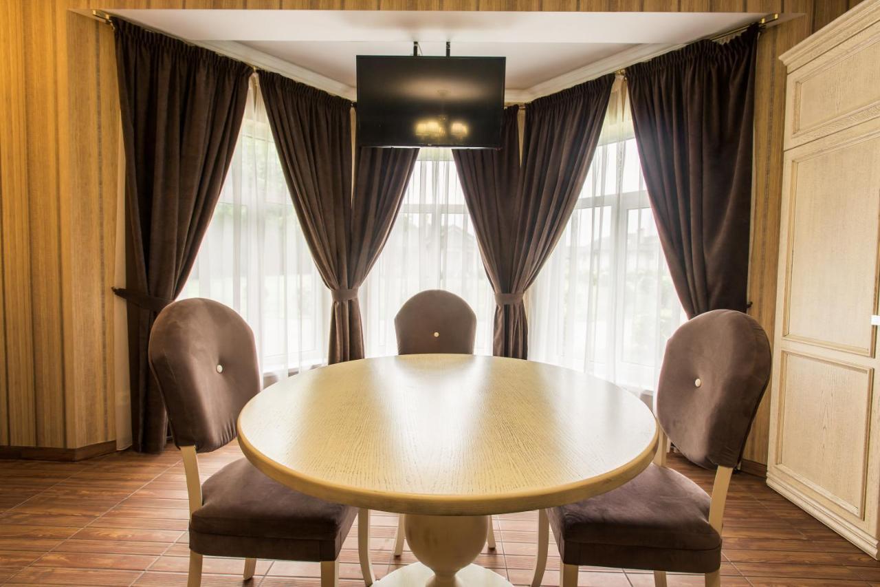 Georg Park Hotel Tarashany Eksteriør bilde