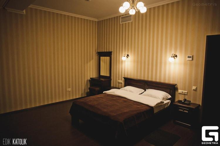 Georg Park Hotel Tarashany Eksteriør bilde