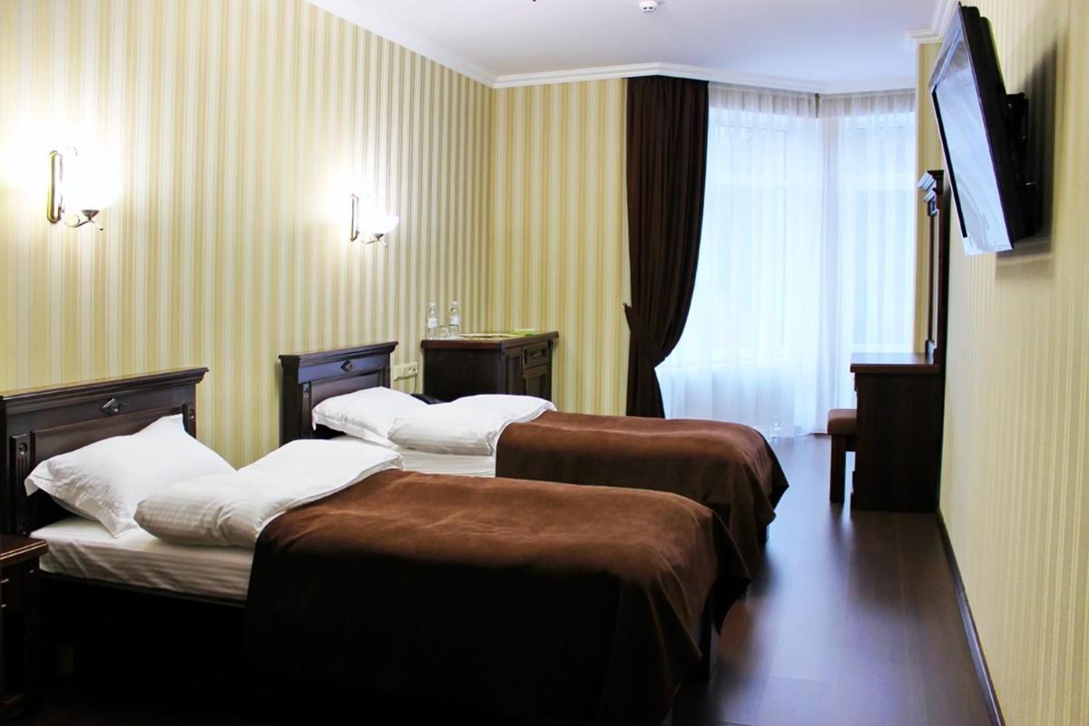 Georg Park Hotel Tarashany Eksteriør bilde